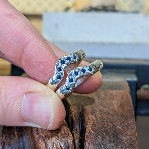 Textured Curved Wedding Band // Star set Gemstones