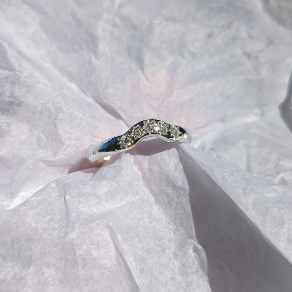 Textured Curved Wedding Band // Star set Gemstones